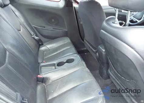 2013 Hyundai Veloster Turbo W/Black z USA, uszkodzony, nr VIN KMHTC6AE3DU126784